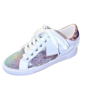 Guess Multi textured Fashion Sneaker women’s size 7.5